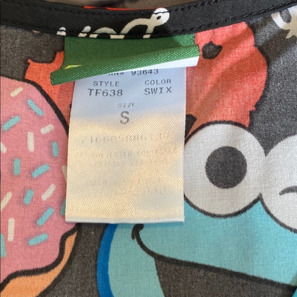 Scrub top print - Picture 2 of 2